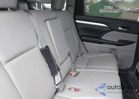 2018 Toyota Highlander Xle z USA, uszkodzony, nr VIN 5TDJZRFH9JS554891